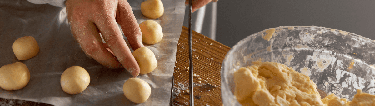 are-mini-beignets-made-from-choux-pastry-hero